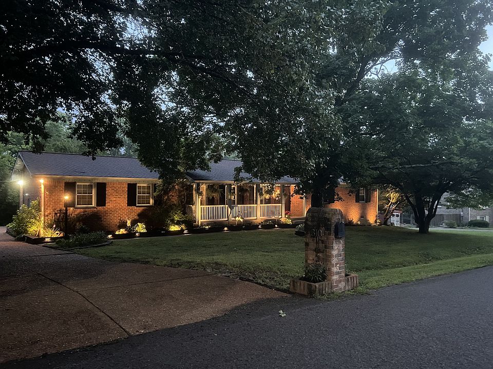 1st image of 310 Harpeth View Trl