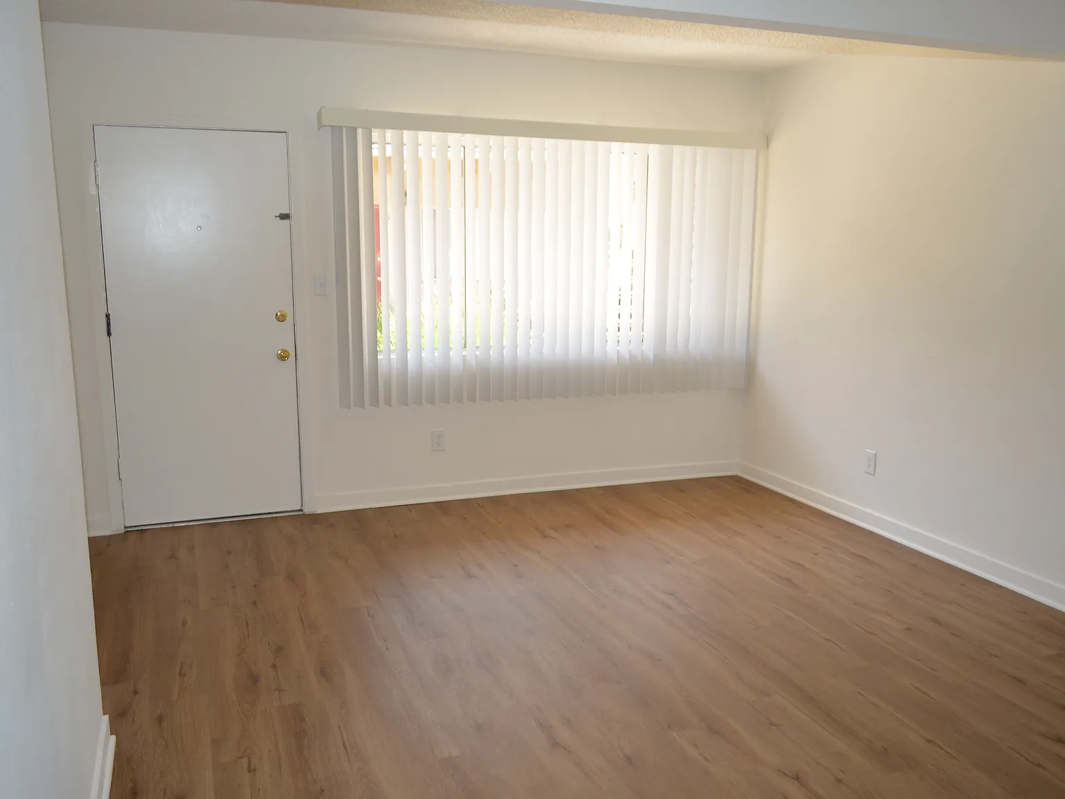 13463 Vanowen St — Photo 2