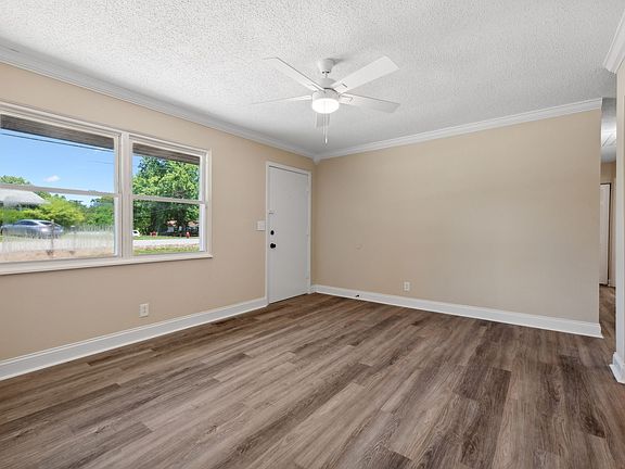 3rd image of 2026 Lintwood Dr