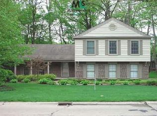 1648 Kilburn Rd, Rochester, MI 48306