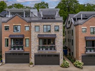 40 W Orange St, Chagrin Falls, OH
