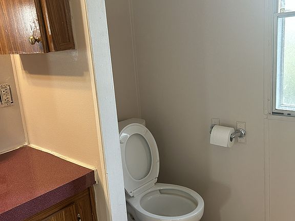 4th image of 115 Denny Ct