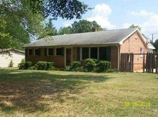 138 Edgewood Dr, Forest City, NC 28043