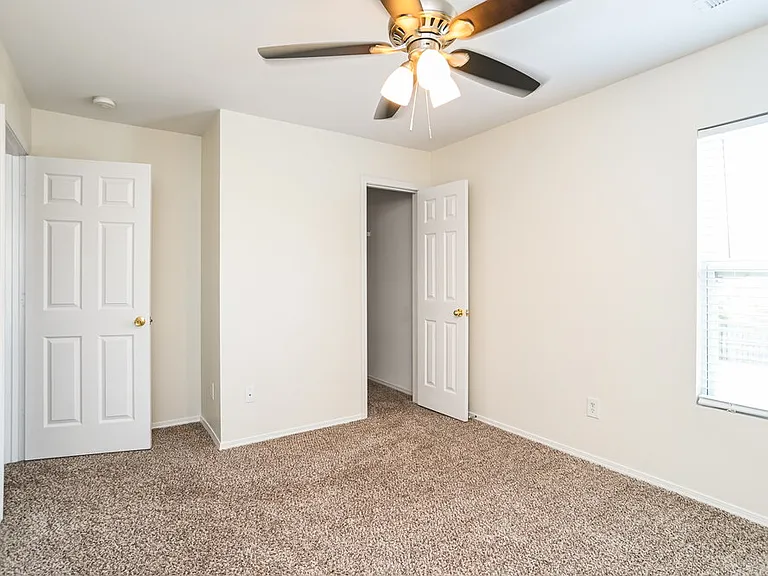 2222 Buckleigh Dr — Photo 14
