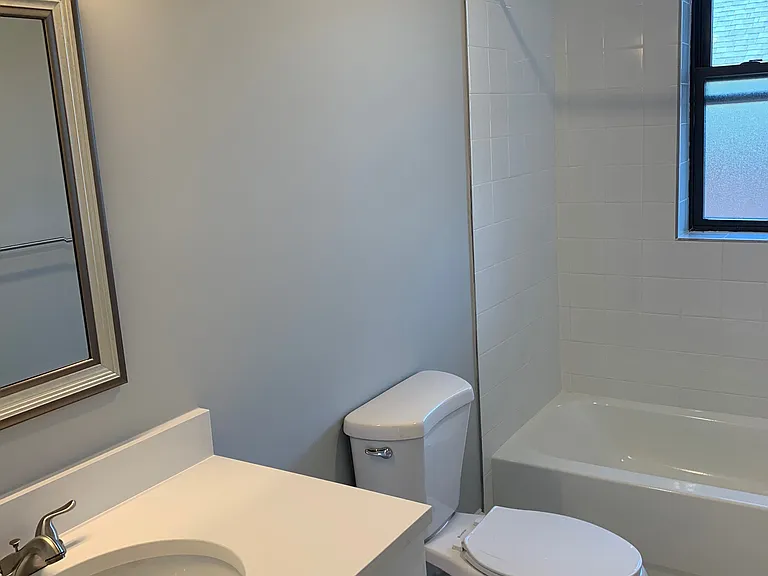 96 Longwood Ave — Photo 11