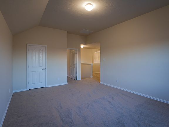 4th image of 642 Hollingsworth Ln