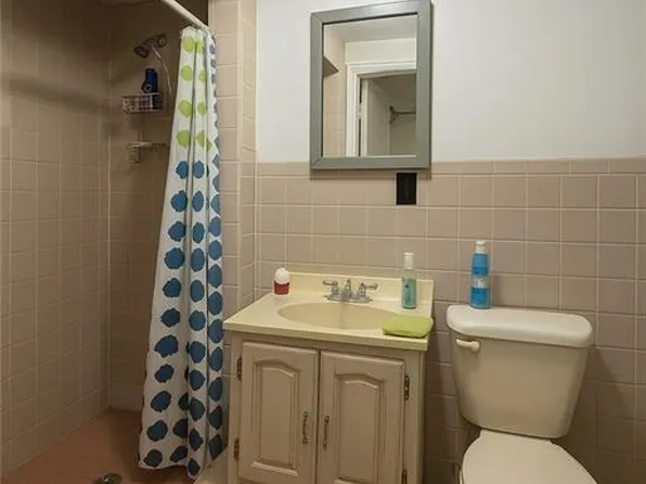 693 Georgia Avenue image 19 of 31