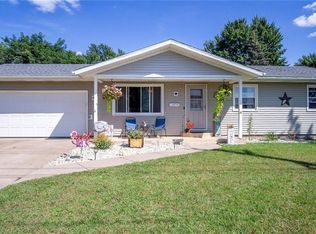 727 S Willson Dr, Altoona, WI 54720
