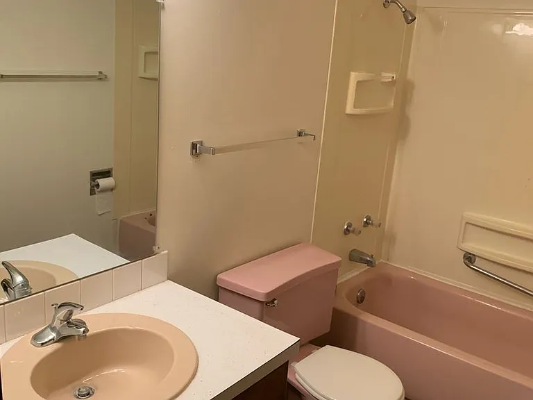 Cottonwood Apartments — Photo 34