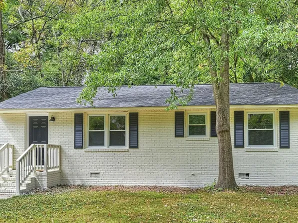 1709 Masonic Dr, Charlotte, NC 28205