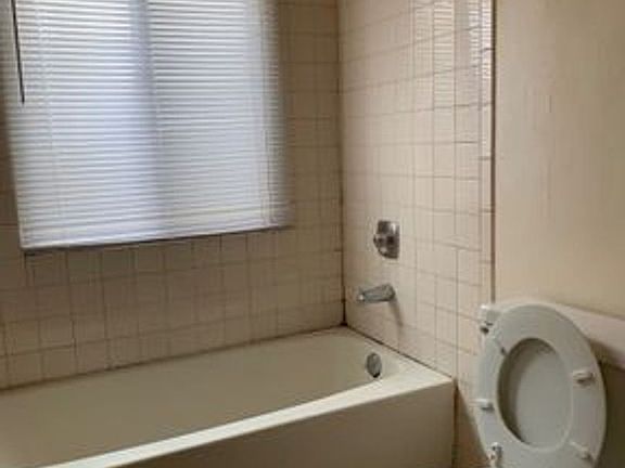 5th image of 9050 N 85th St Unit 12