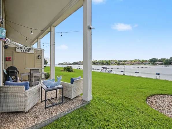 65 April Point Dr S, Montgomery, TX 77356