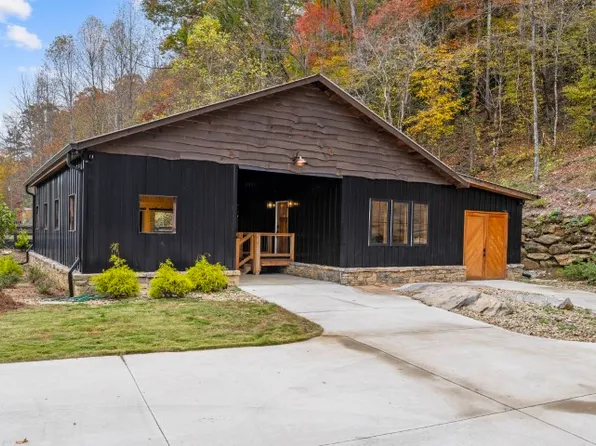271 Brasstown Rd, Westminster, SC 29693
