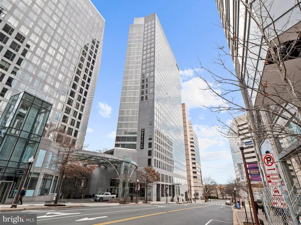 1111 19th St N APT 1504, Arlington, VA 22209