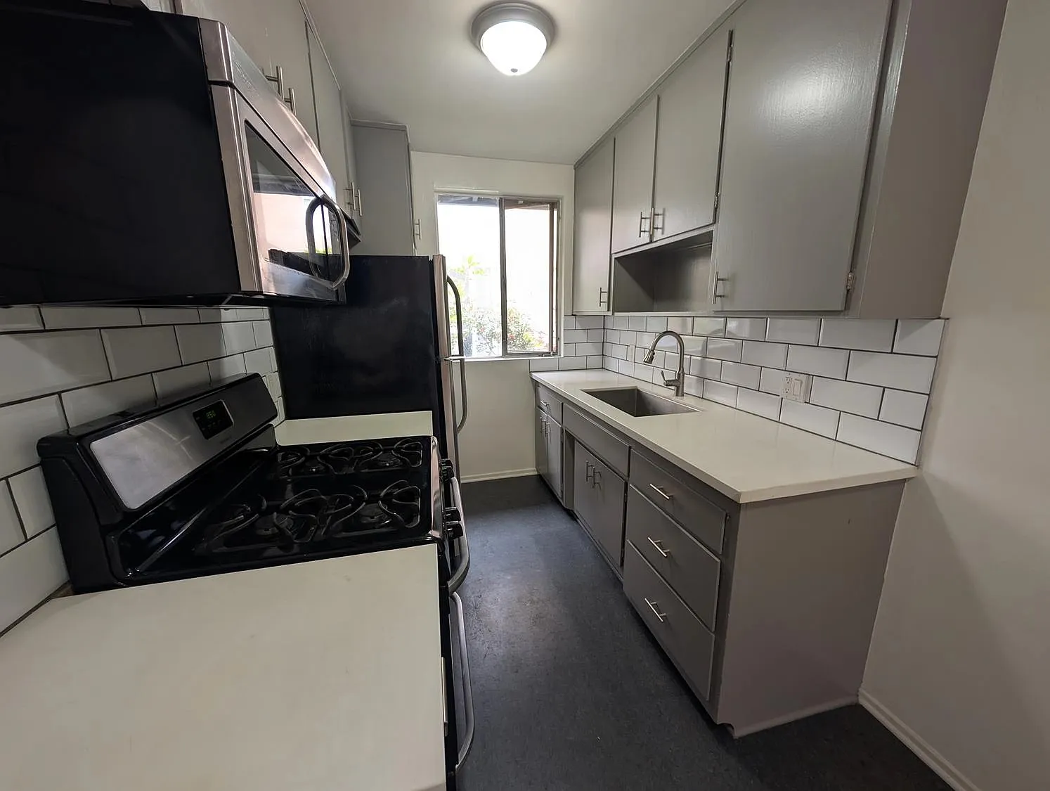1623 N Formosa Ave — Photo 3