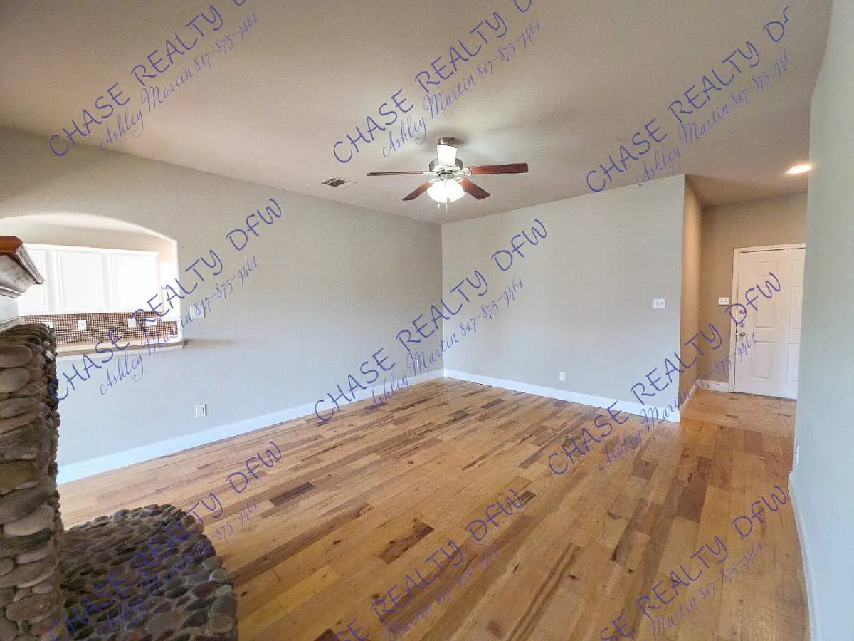 Building Photo - 10929 Hawks Landing Rd