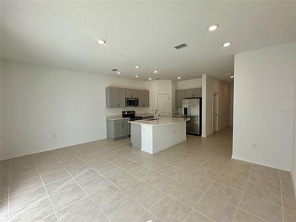 3rd image of 312 River Front Way