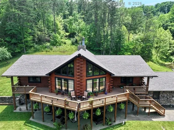90 Pennington Rd, Liberty, WV 25124