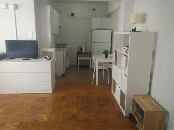 825 New Hampshire Ave NW, Washington, DC 20037