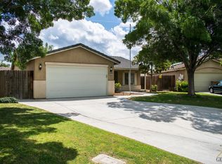 6007 Sarona St, Bakersfield, CA 93308