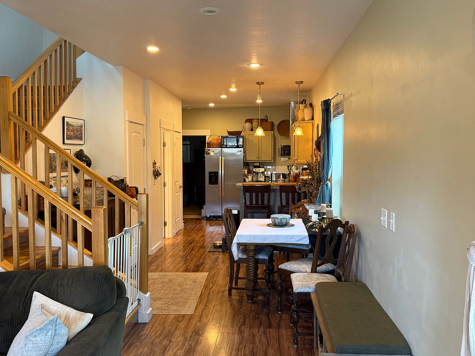 3 bed, 2.5 bath, 1565 sqft, $2,600 — Photo 3