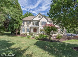 10488 Hunting Hills Pl, Oakton, VA 22124