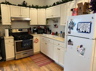 925 S Carpenter St #2R, Chicago, IL 60607