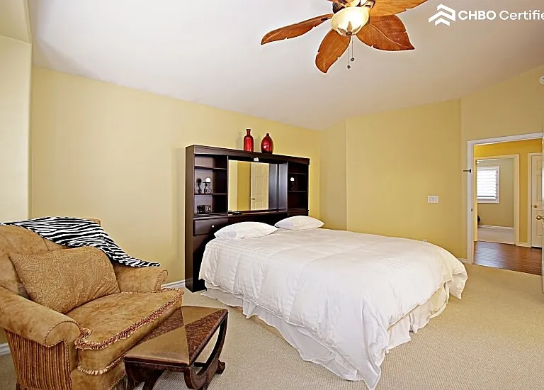 Master Suite with Sitting Area