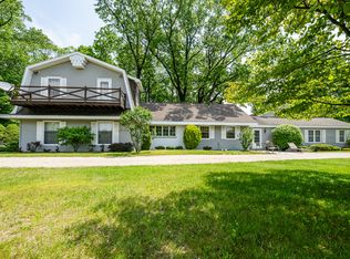 2900 Boyer Rd, Coloma, MI 49038