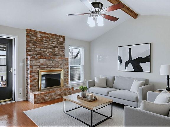 3rd image of 14923 Lofton St