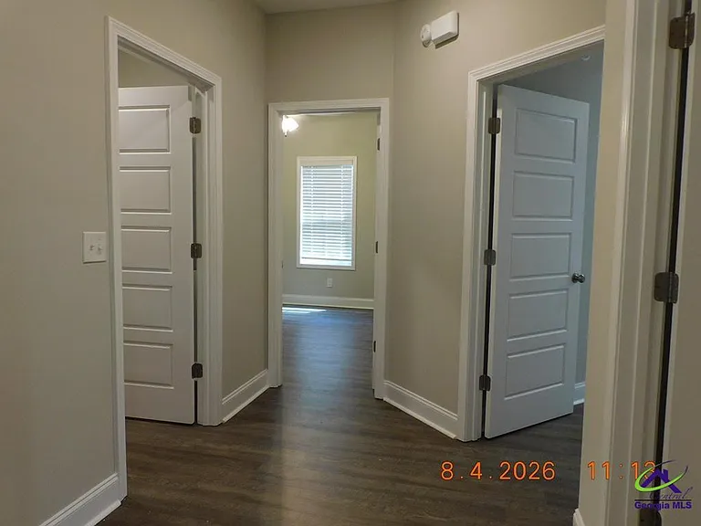 211 Lasso Dr — Photo 7