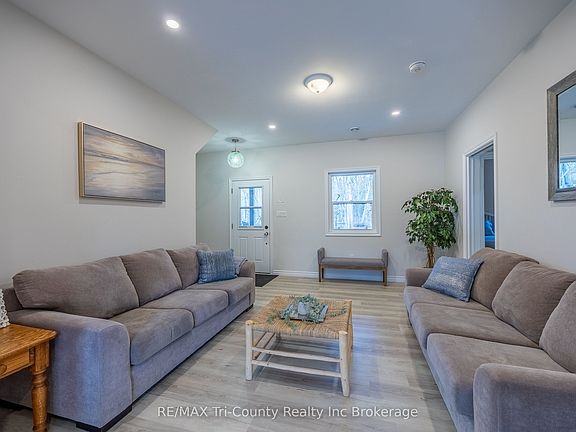 4th image of 6 Addison St