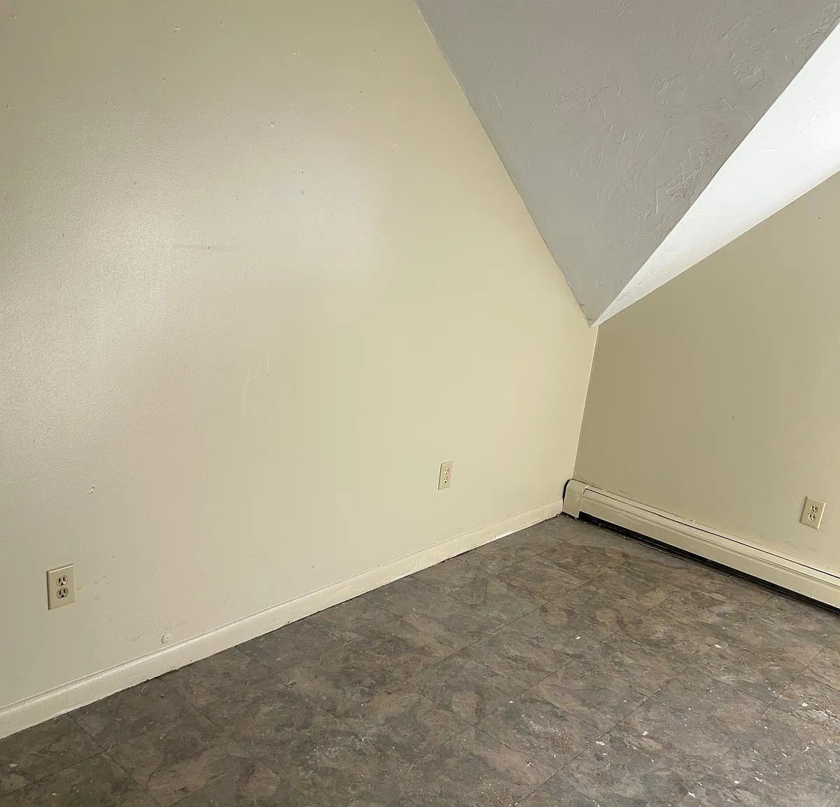 3 bed, $2,700 — Photo 3