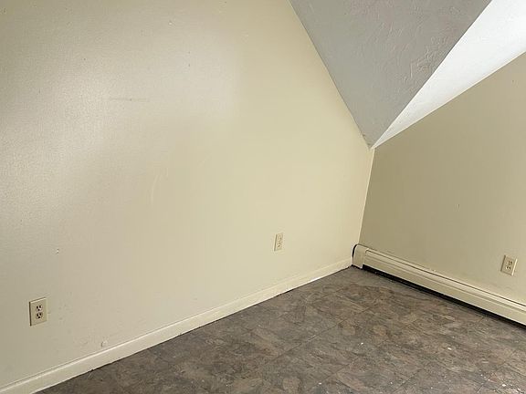 3rd image of 121 Tobey St