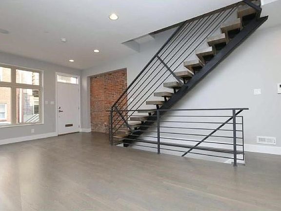 5th image of 1906 Kater St