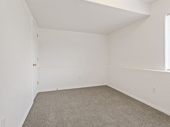 5th image of 219 & 221 Turner St #219