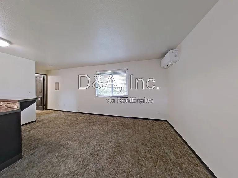 1969 NW Grant Ave #3 — Photo 2
