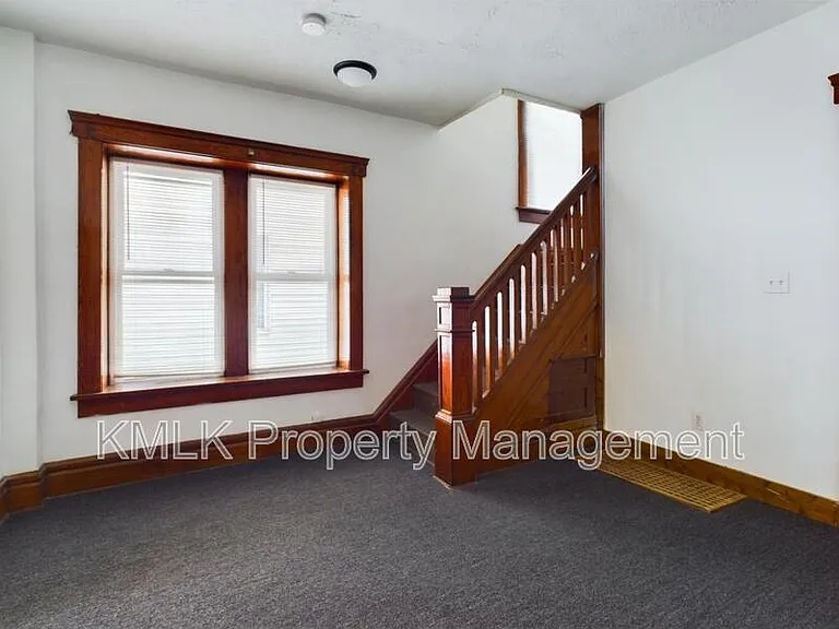 693 Kling St — Photo 11