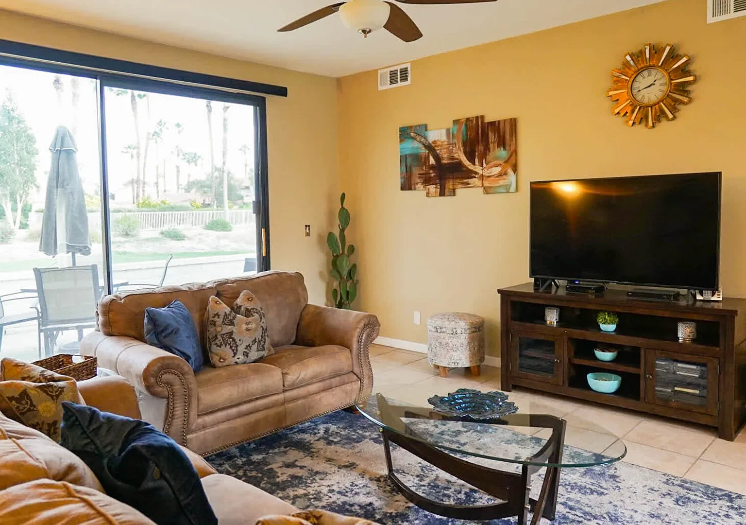 Stylish Condo with Golf Course Views — Photo 1