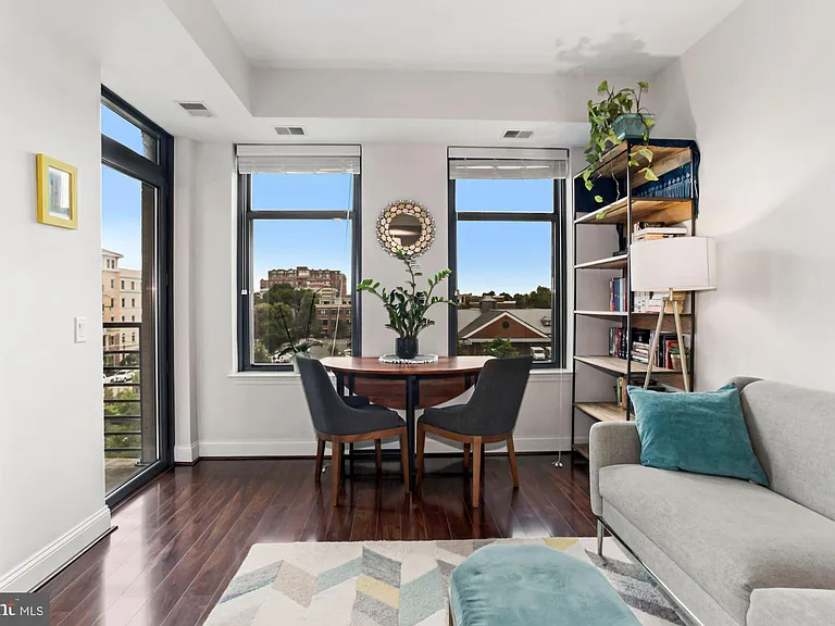 525 N Fayette St #413 — Photo 9