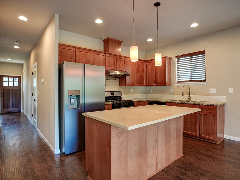 432 NE 136th Ave — Photo 11
