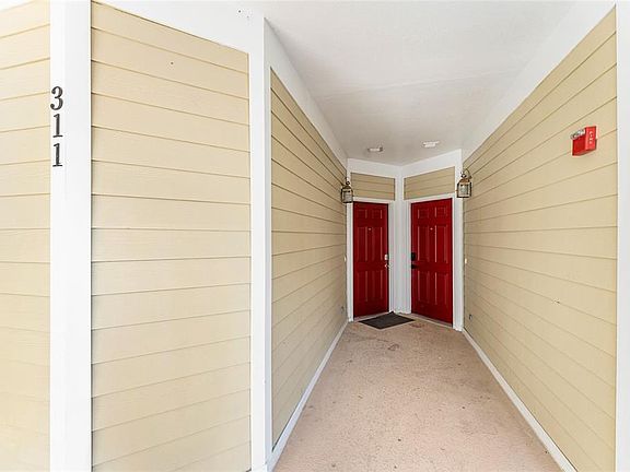 4th image of 1500 NW 4th Ave APT 311