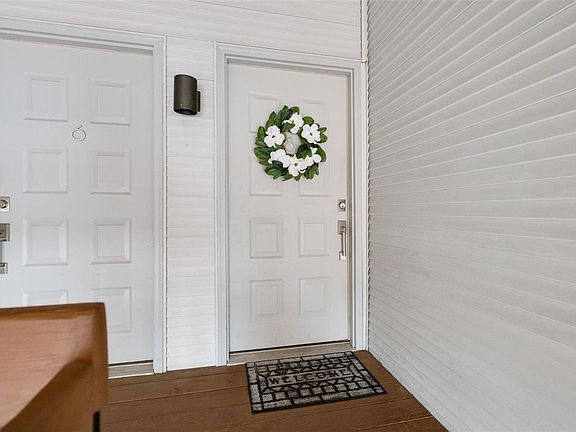 2nd image of 433 Clara Ave APT 8