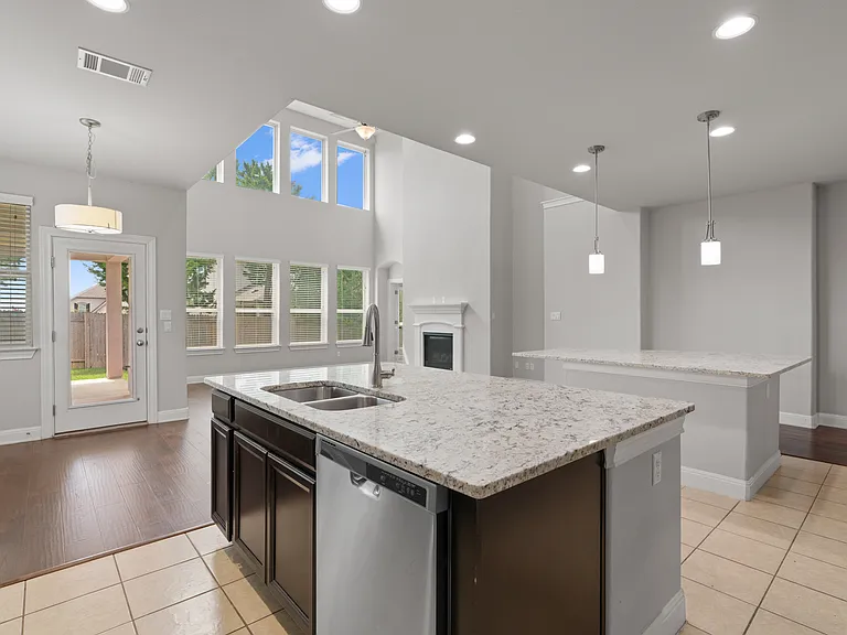 15601 Cabrillo Way — Photo 8