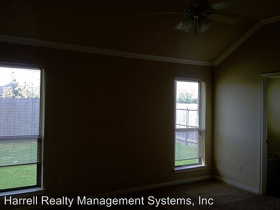 5th image of 625 Park Wood Cir