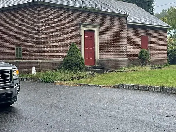 160 Route 206 S, Chester, NJ 07930