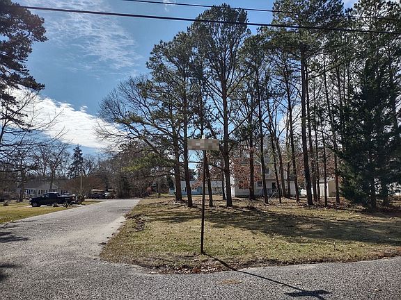 5th image of 542 E Brown Ave