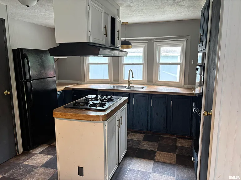 50 Iroquois Dr — Photo 3