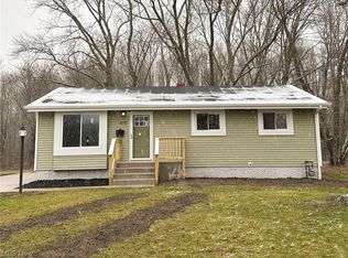 615 Liberty Rd, Youngstown, OH 44505