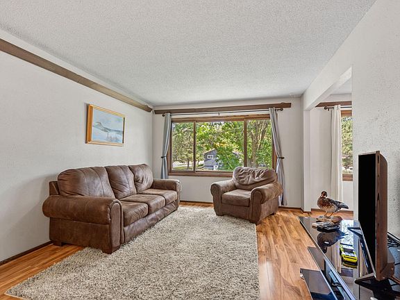 4th image of 12216 SE Oakview Ave